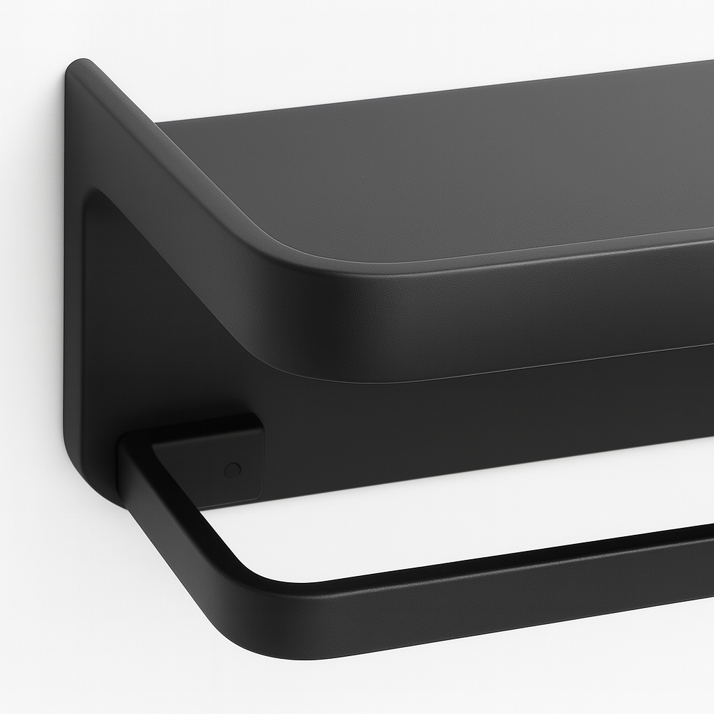 Wandgemonteerde houder met een bovenste plank en een lagere rail.